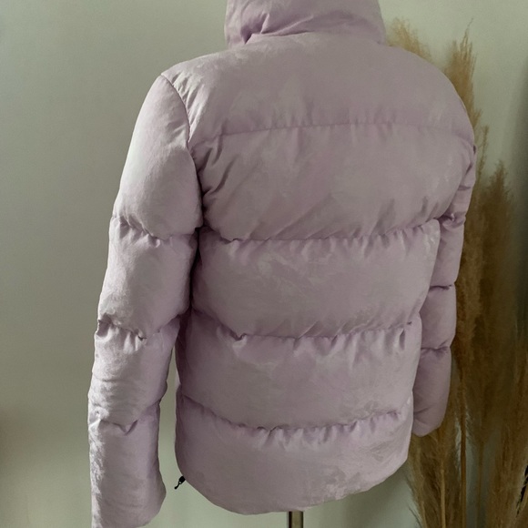 Light lavender puff jacket from Lole in a size small. Ultra warm, never worn! - Picture 5 of 7